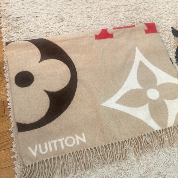 Louis Vuitton Muffler Scarf Echarpe The Ultimate Beige Cashmere Wool - Picture 12 of 14
